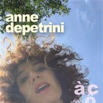 Anne Depetrini dans A côté