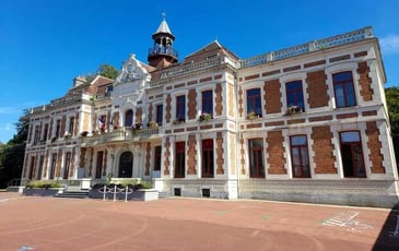 Visite de l'hôtel de ville de Carvin, Monument Historique.