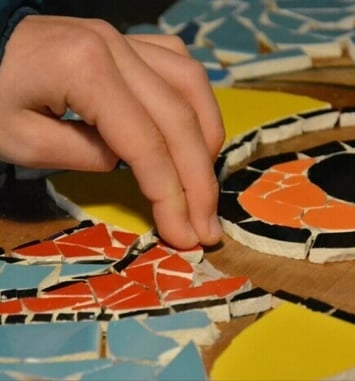 Ateliers participatifs mosaïque et vitrail