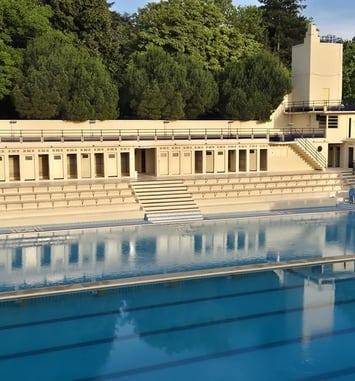 Visite guidée de la piscine Art déco de Bruay-La-Buissière