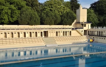 Visite guidée de la piscine Art déco de Bruay-La-Buissière