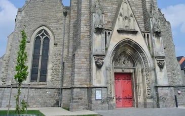 Visite guidée l'église Saint-Pierre de La Couture, histoire d'une reconstruction