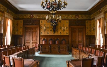 Après-midi découverte : les coulisses de la préservation du patrimoine, dans la salle historique du Conseil Général du Pas de Calais.