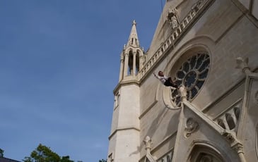 Chorégraphie de façade "Service à tous les étages"