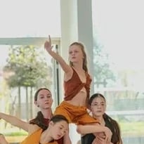 Spectacle « On y croit encore » par le groupe chorégraphique junior d'Hervé Koubi : entre transmission et résistance